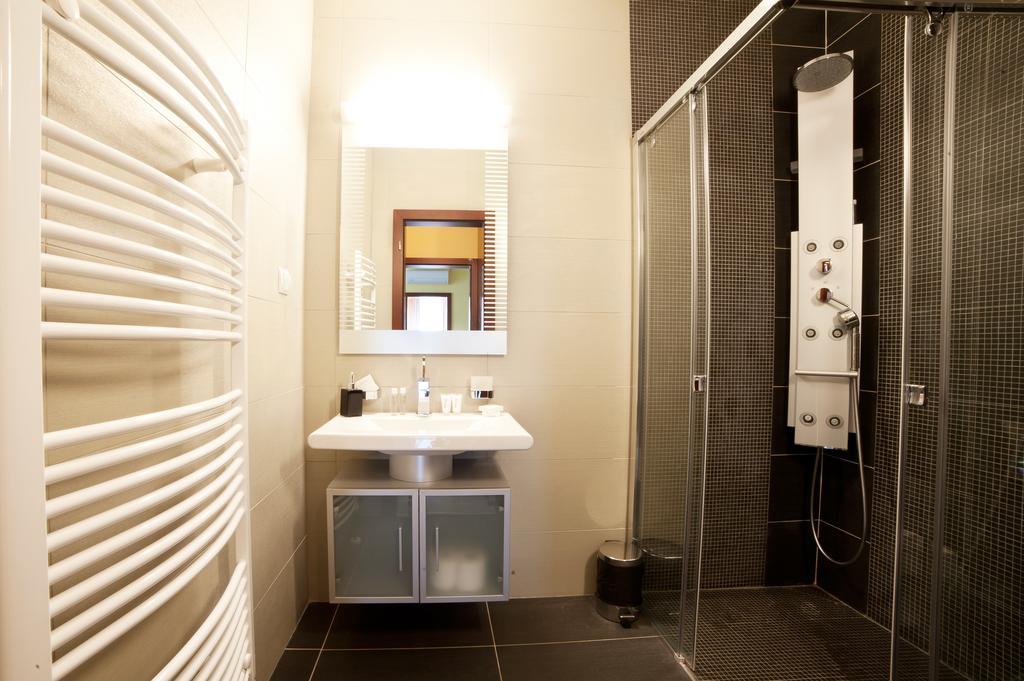 Hotel Impozant Valča Esterno foto